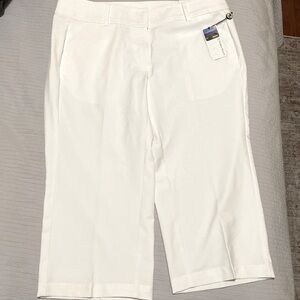 Pebble Beach Golf set top and capri in white